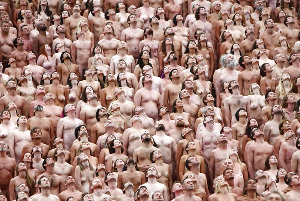 25P Spencer Tunick - Sydney Opera House