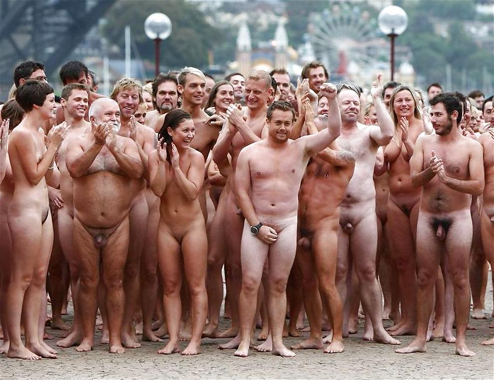 25P Spencer Tunick - Sydney Opera House