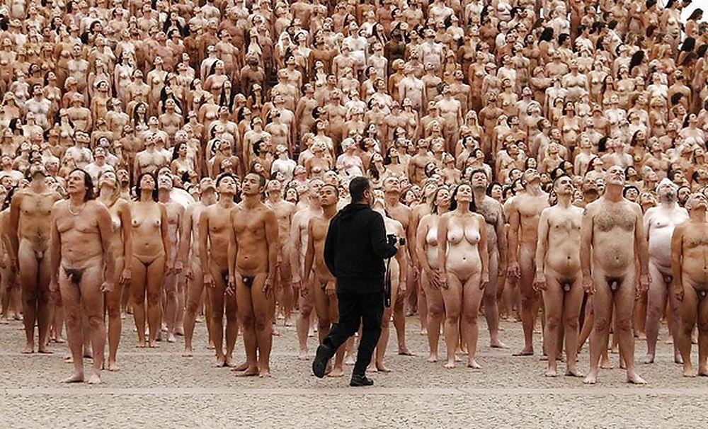 25P Spencer Tunick - Sydney Opera House