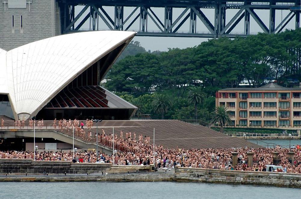 25P Spencer Tunick - Sydney Opera House