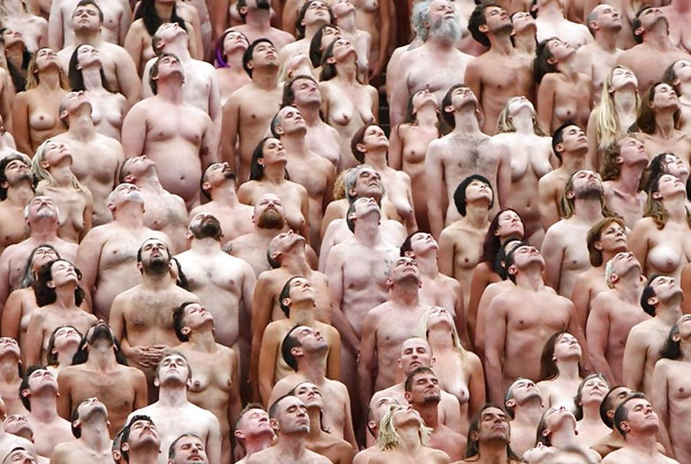 25P Spencer Tunick - Sydney Opera House