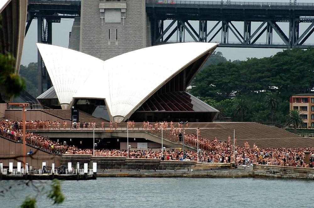 25P Spencer Tunick - Sydney Opera House