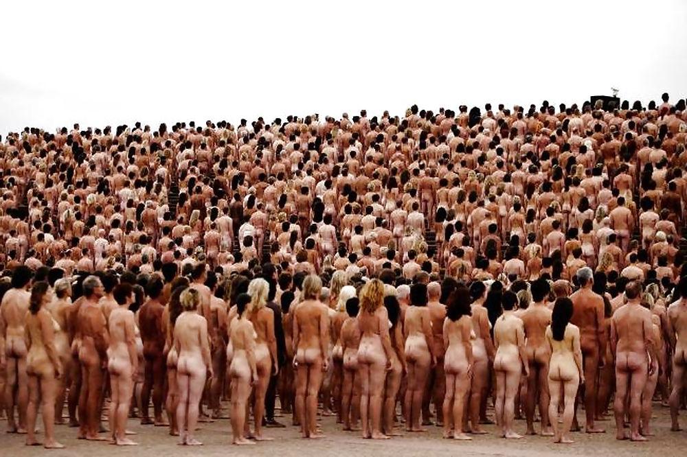 25P Spencer Tunick - Sydney Opera House