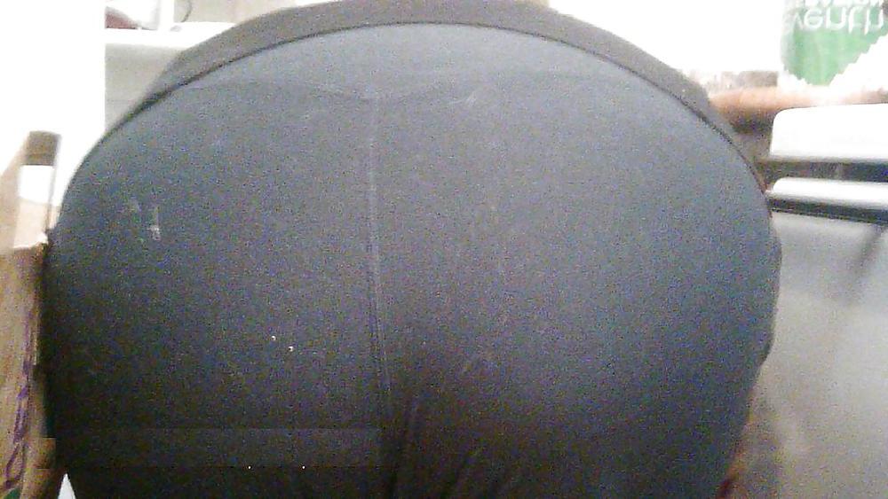 7P Mature Ass bent over
