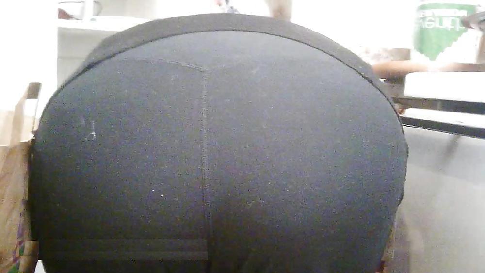 7P Mature Ass bent over