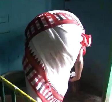 9P Indian milfs bending over
