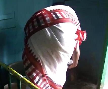 9P Indian milfs bending over