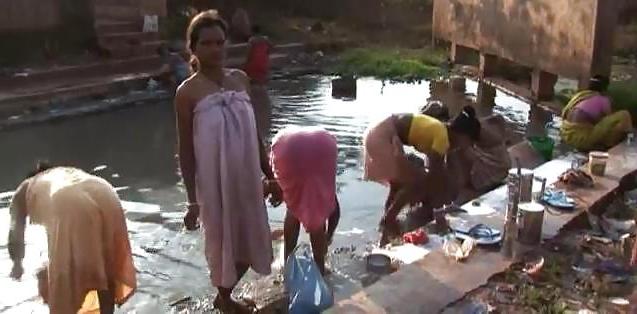 9P Indian milfs bending over