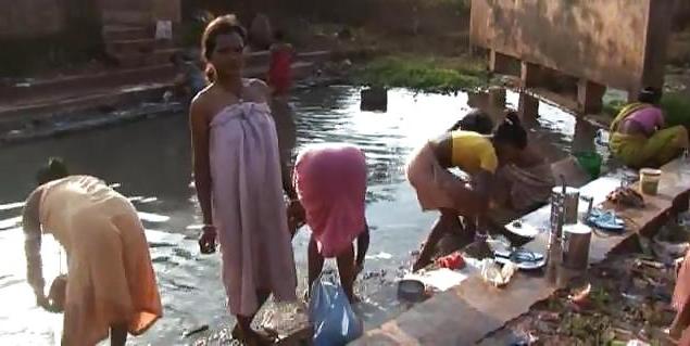 9P Indian milfs bending over