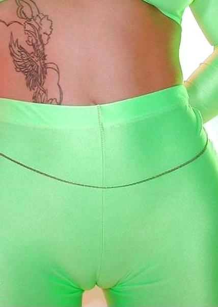 25P Cameltoe 3