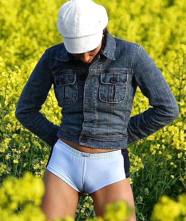 25P Cameltoe 3