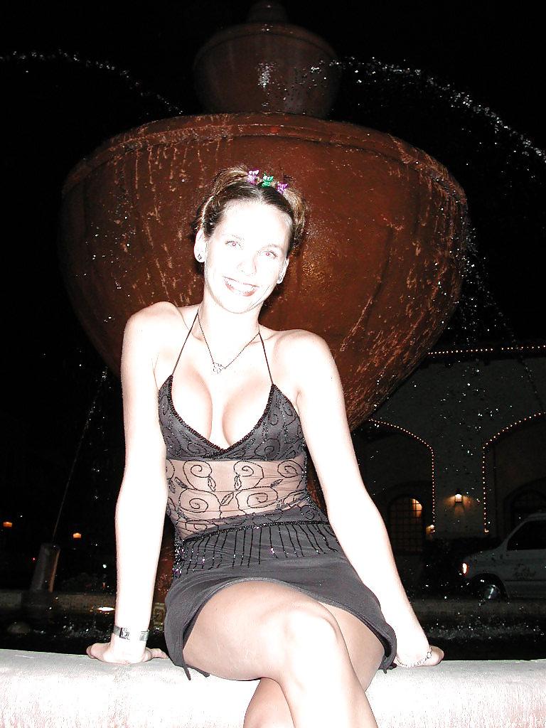 25P Hot ladies in black or red 02