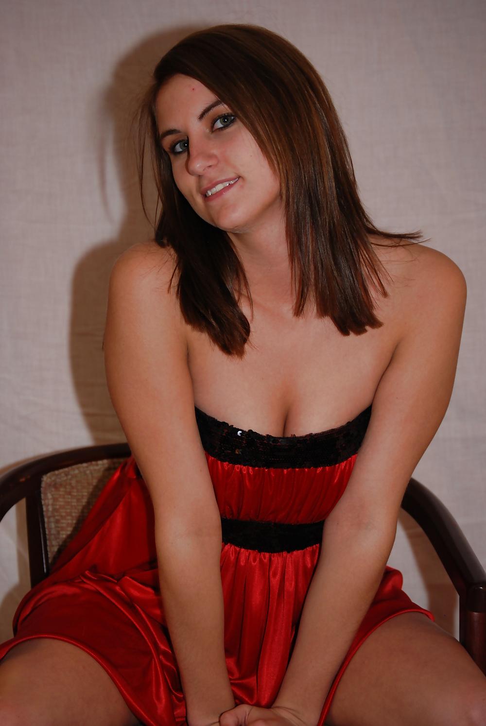 17P College Girl Needs Cash