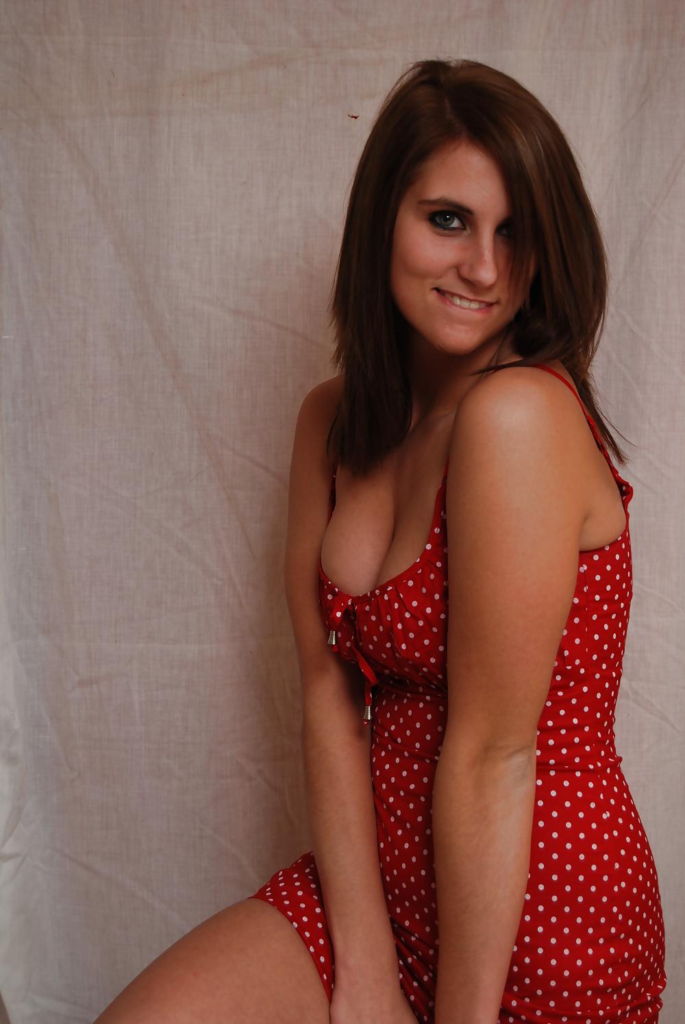 17P College Girl Needs Cash