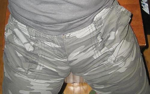 24P Fotze frisst Hose - cameltoe