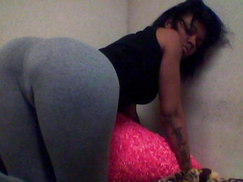 25P Big Booty Bent Over