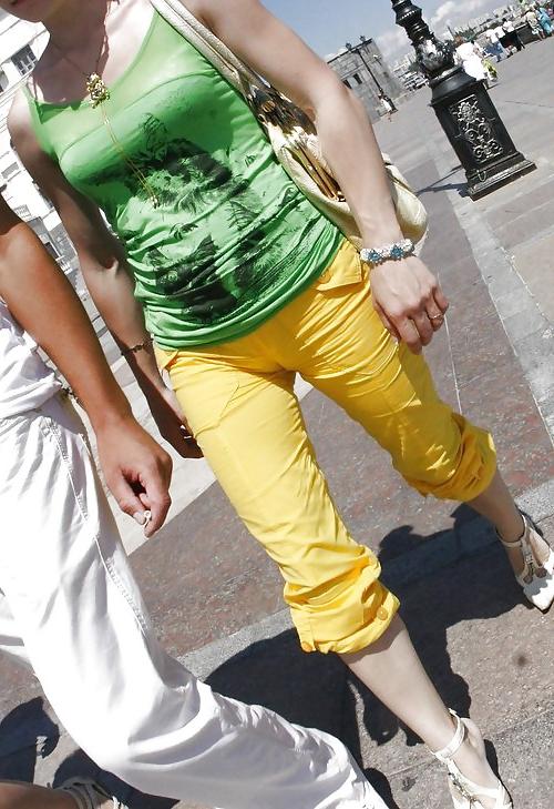 24P Fotze frisst Hose - cameltoe