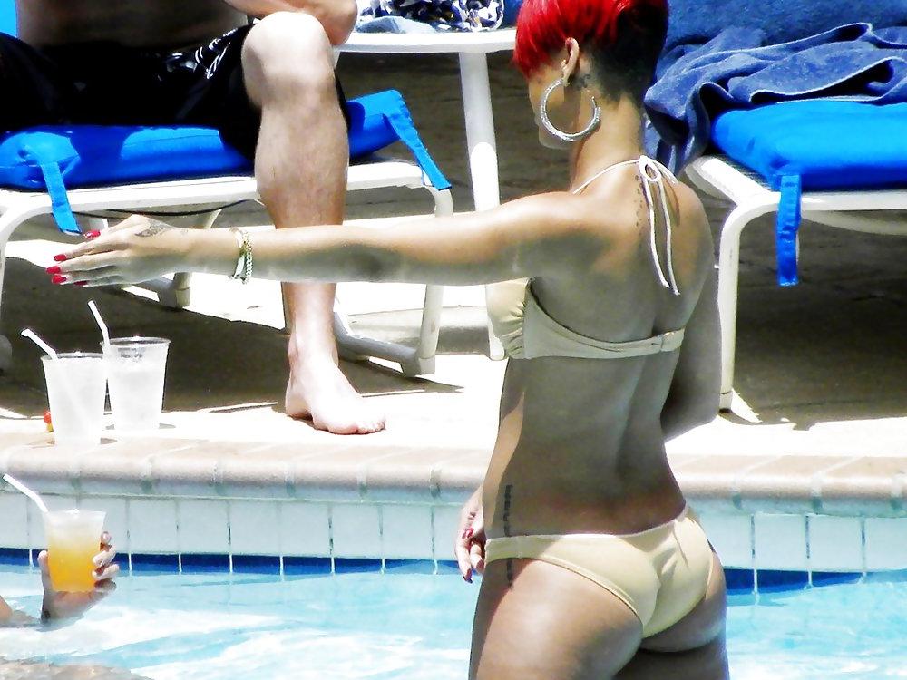 25P Rihanna By twistedworlds
