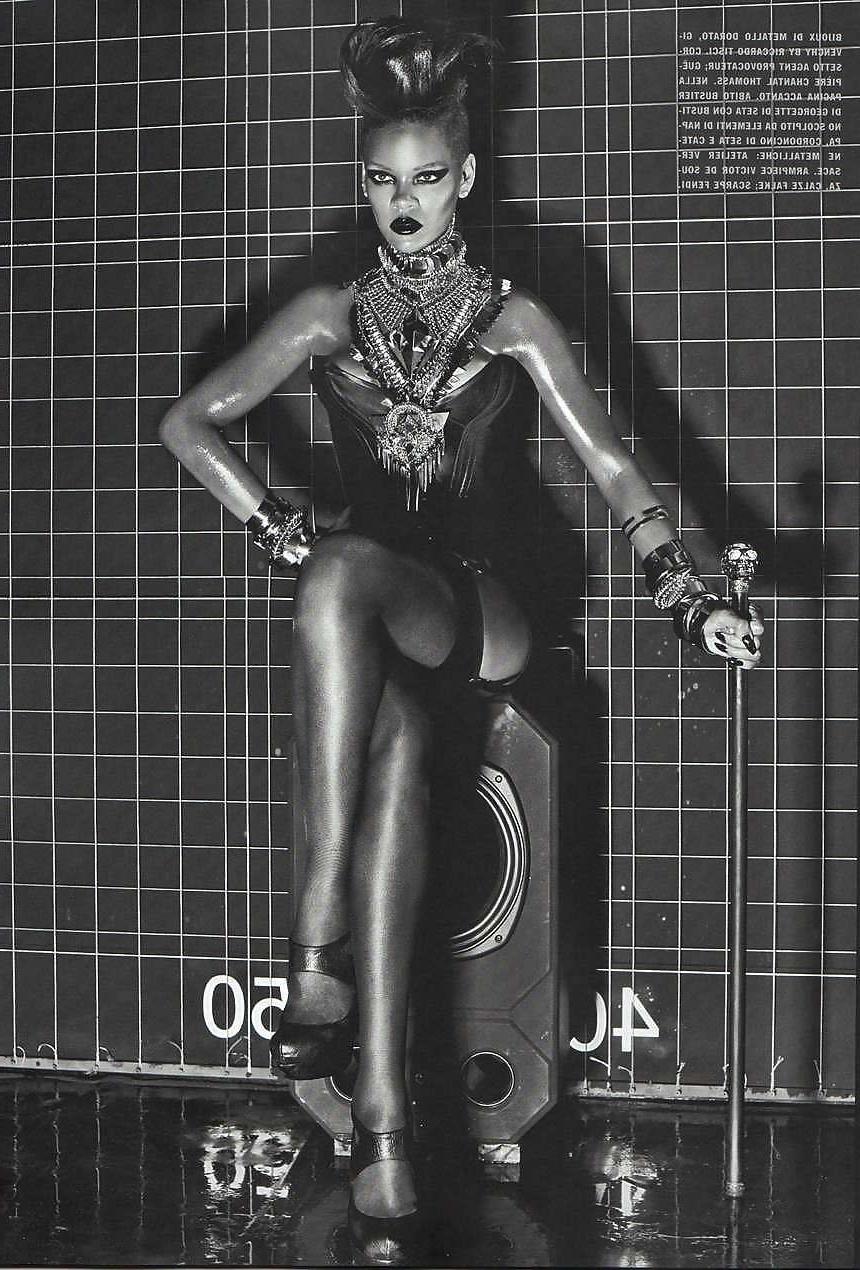 25P Rihanna By twistedworlds