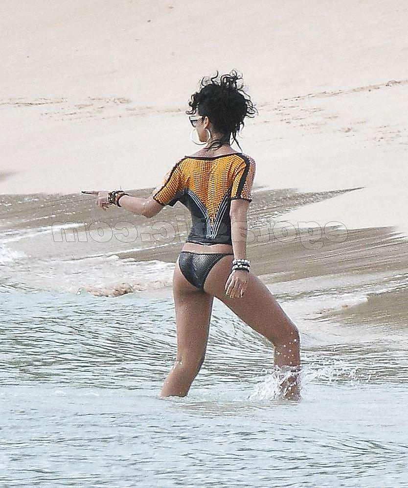25P Rihanna By twistedworlds