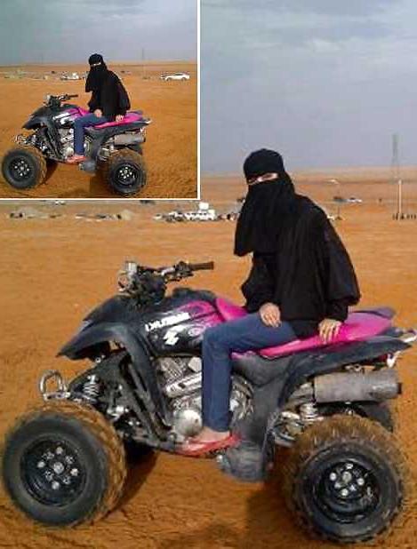 18P Motorcycles hijab niqab jilba arab turbanli tudung paki