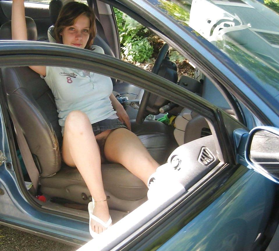 25P Upskirt 15