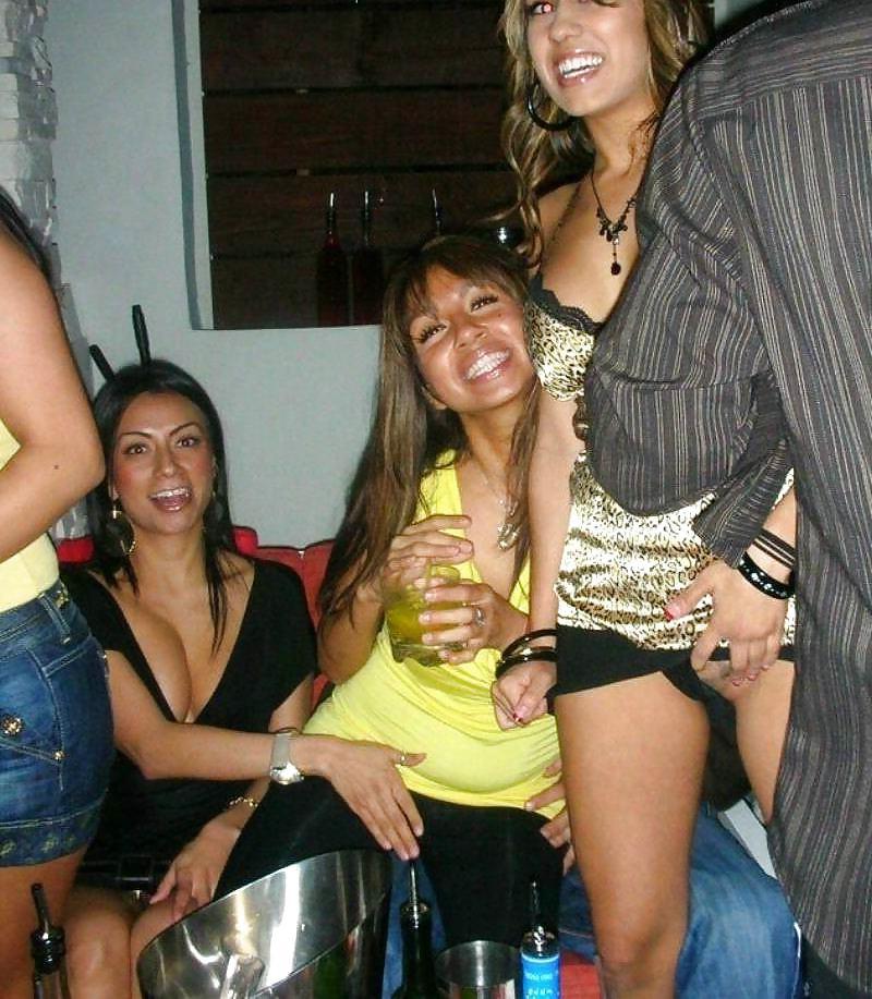 25P Upskirt 15