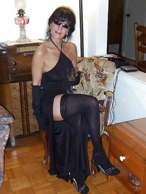 25P Hot ladies in black or red 05