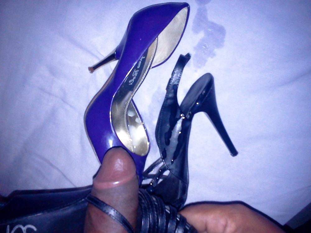 8P Hubby shoe solo surprise