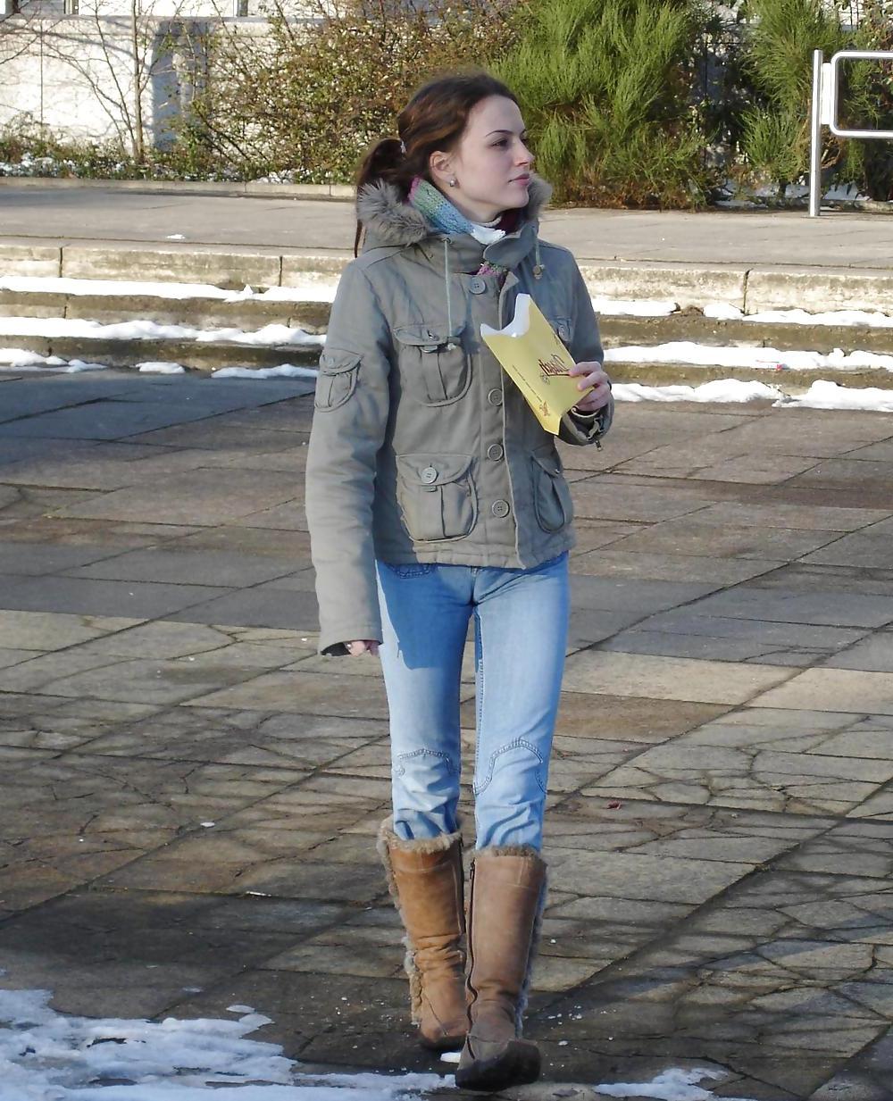 12P Fotze frisst Hose
