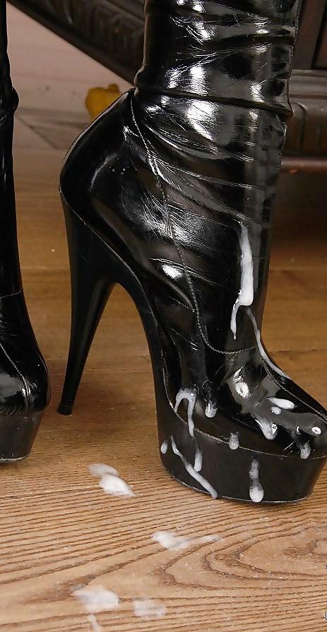 25P Latex Leather Lack + Sperma 