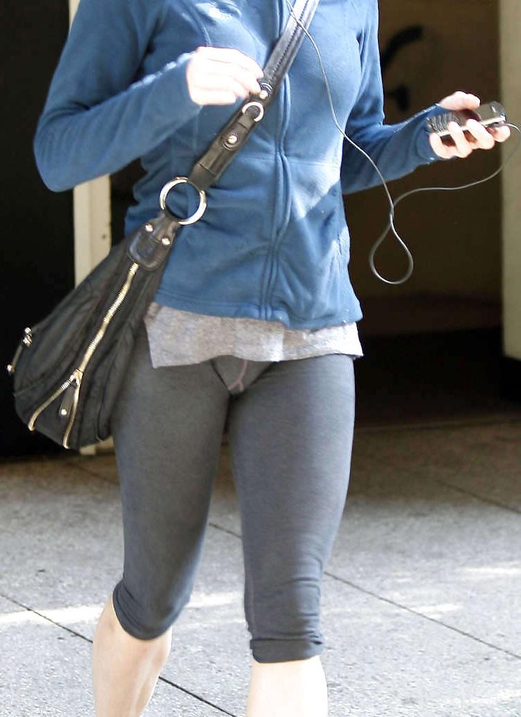 25P Celebs oops 45