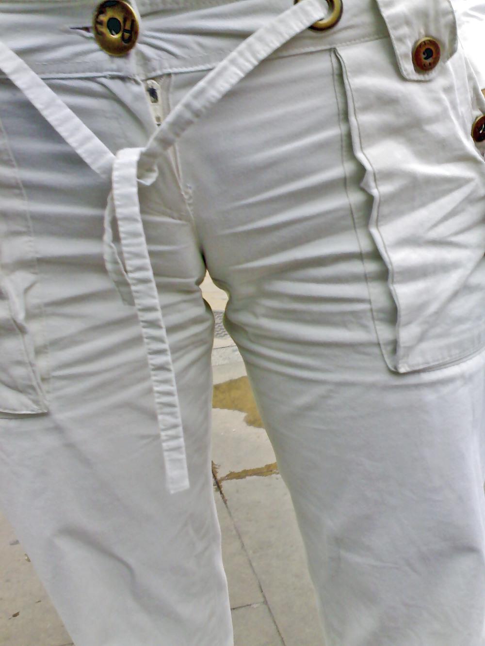 25P Camel toe 