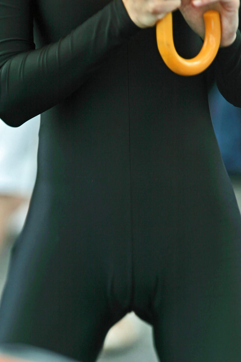 25P Camel toe 