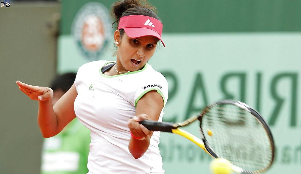 25P Beautiful Tennis Girls 10 by TROC