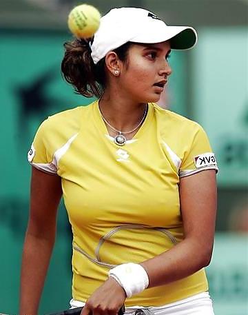25P Beautiful Tennis Girls 10 by TROC