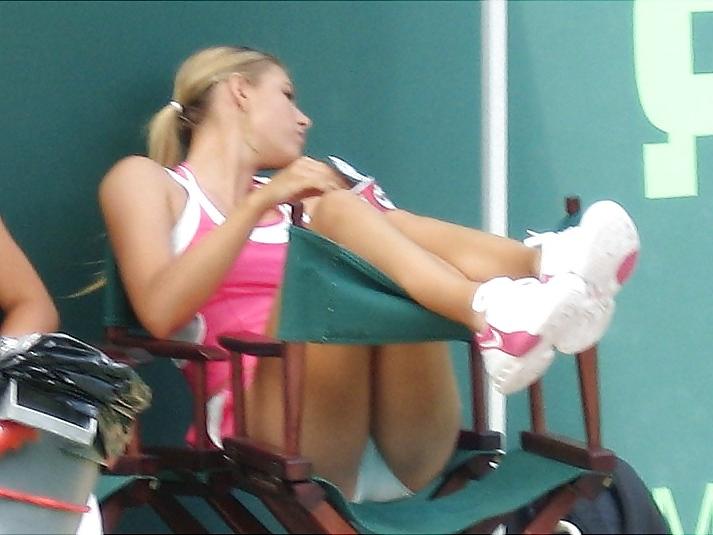 25P Beautiful Tennis Girls 10 by TROC