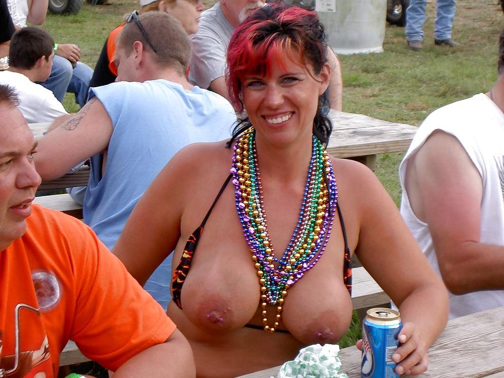 25P Show Your Tits 36