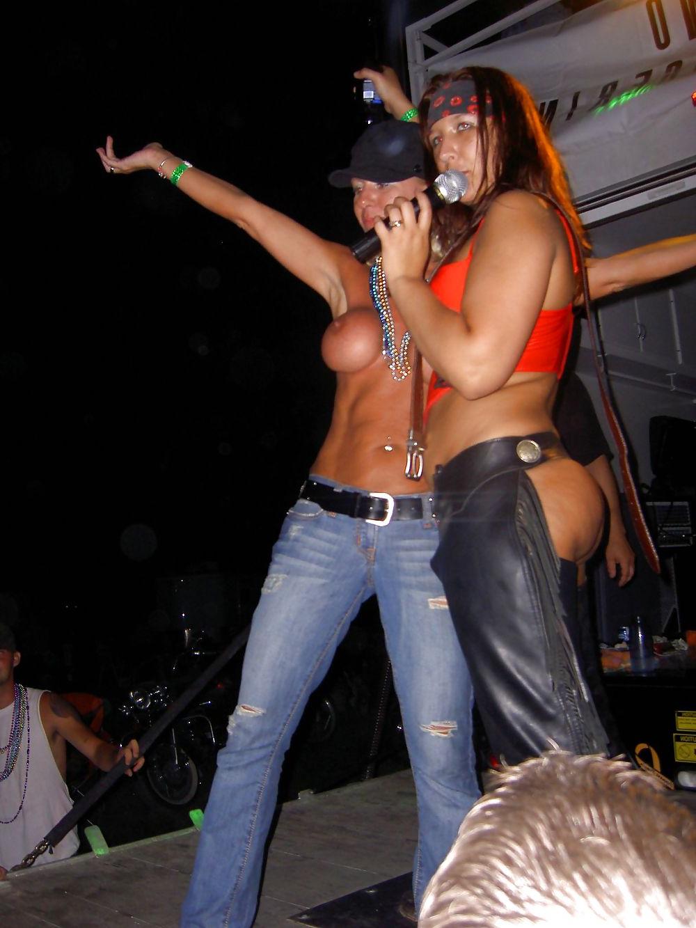 25P Show Your Tits 36