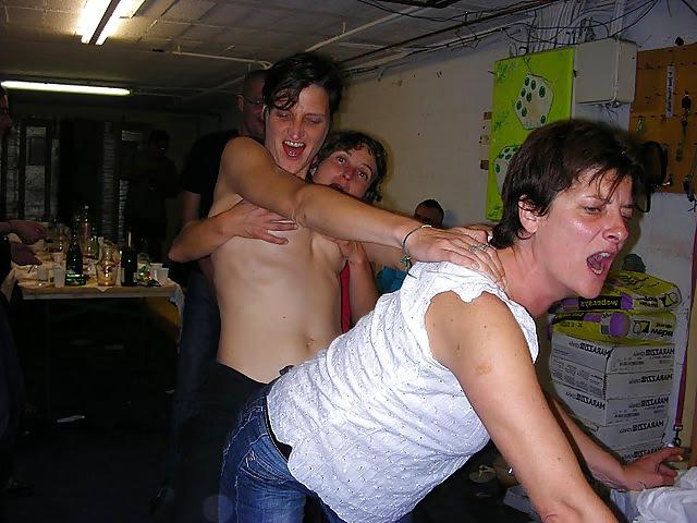25P Show Your Tits 36