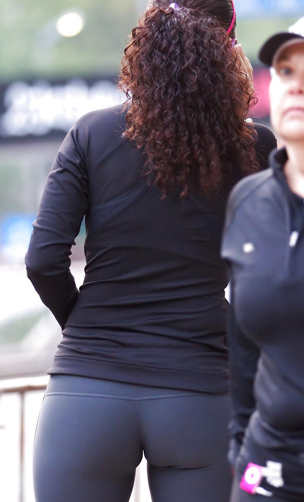 18P Leggings - Charity Walk - Downtown Toronto, Canada
