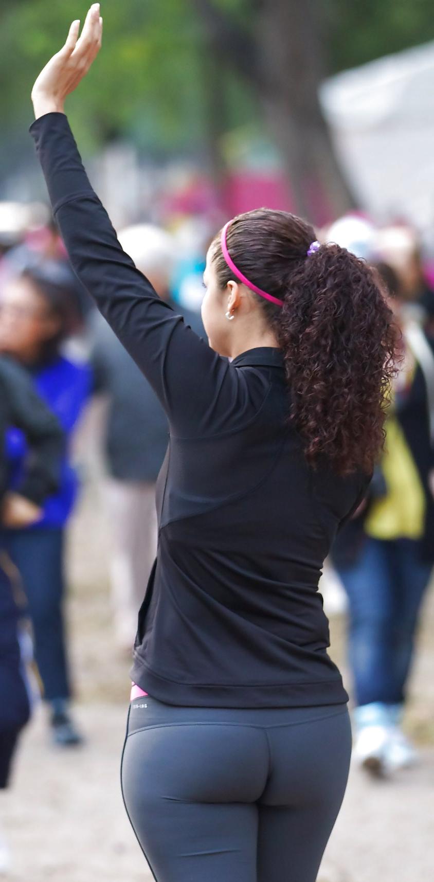 18P Leggings - Charity Walk - Downtown Toronto, Canada