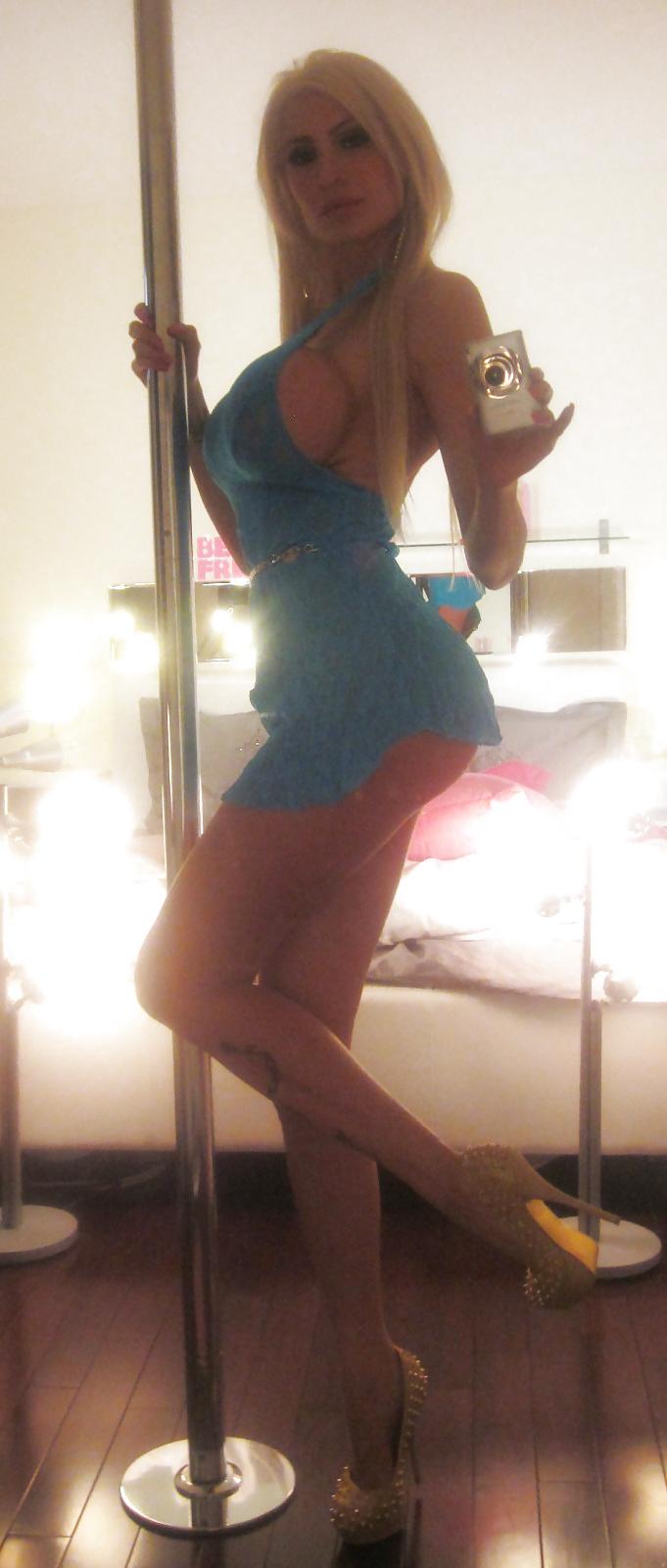 21P Bella: Fake Tit Cam Star!