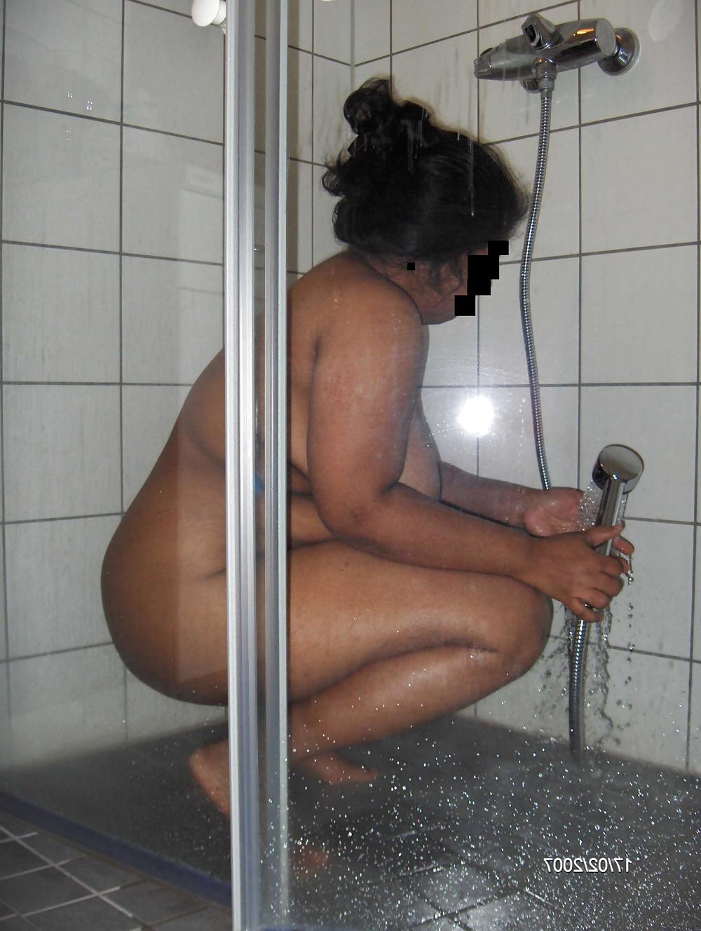 16P Mature Indian Housewife