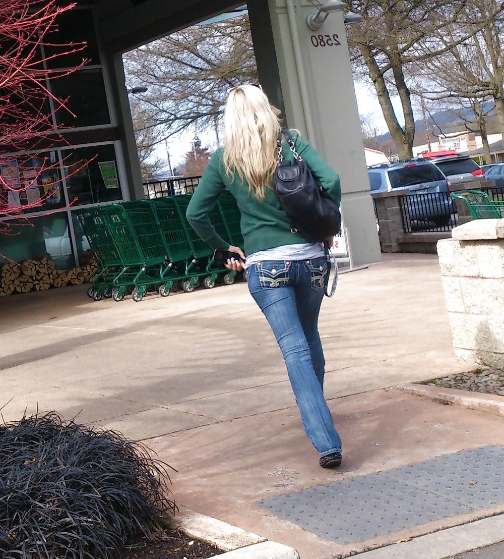 25P Voyeur Fun 3