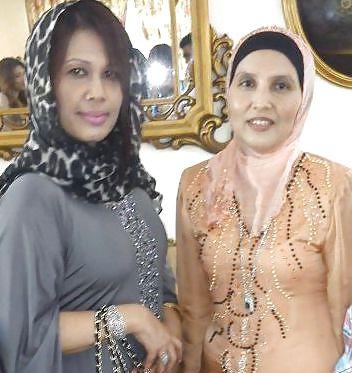 25P Malay housewife