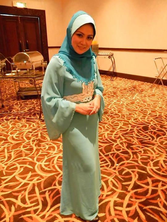 25P Malay housewife