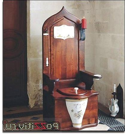 15P Toilet