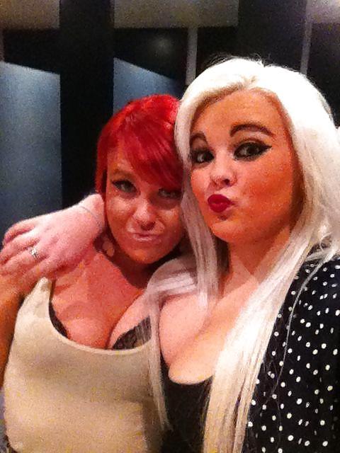 25P Facebook girls who love to show off their bodies