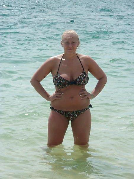 25P Facebook girls who love to show off their bodies